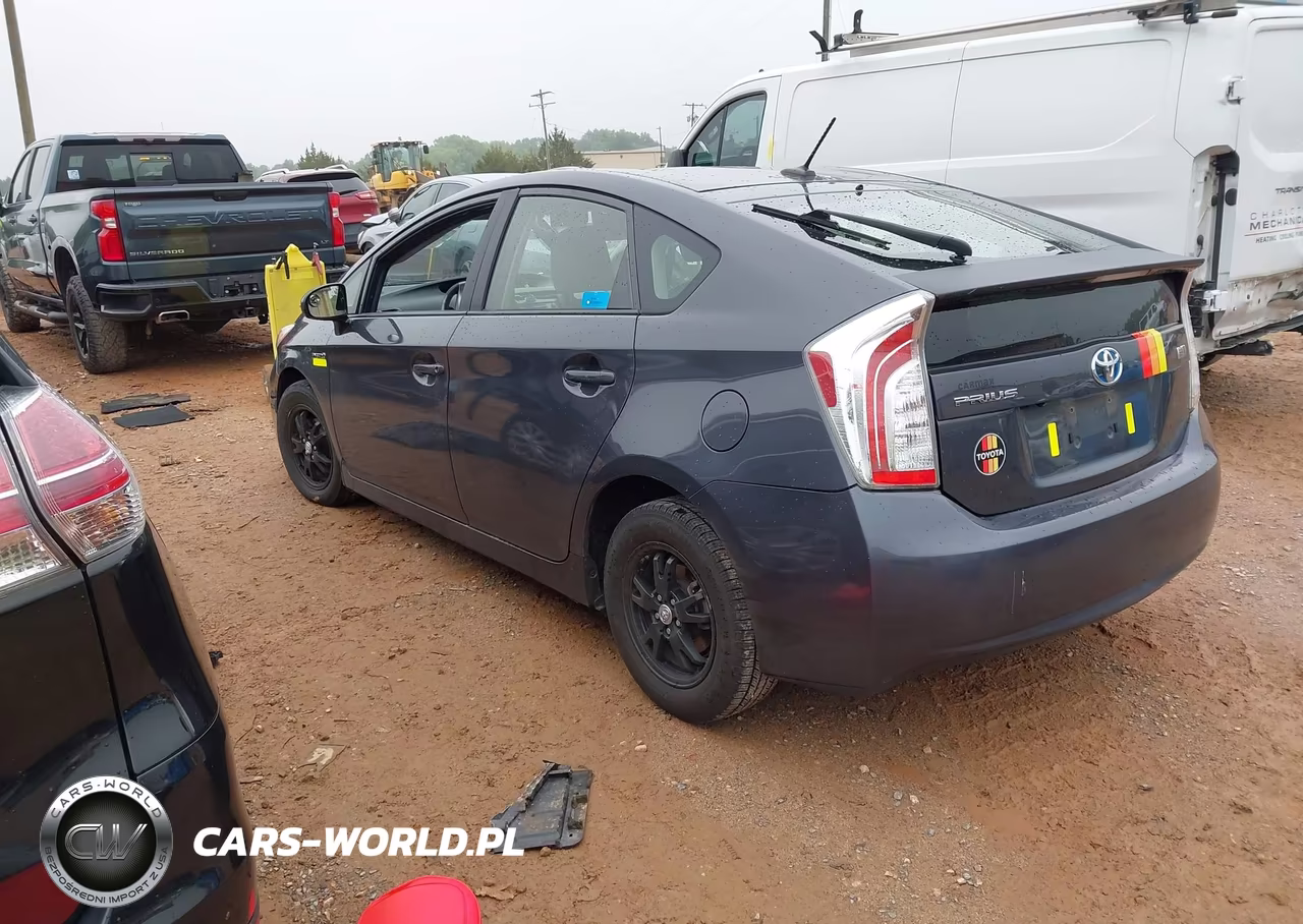 2013 Toyota Prius Three VIN:JTDKN3DU2D5643385 - 3