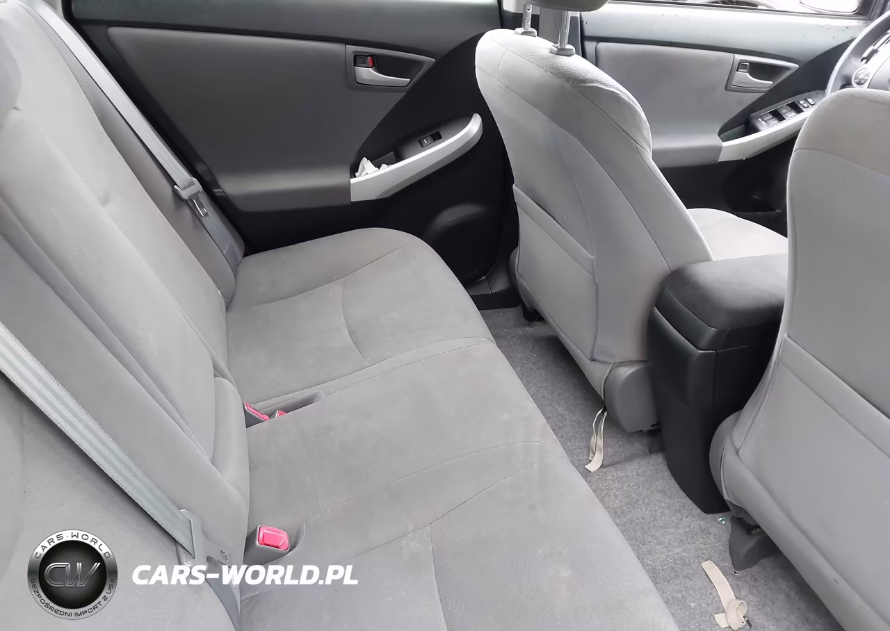 2013 Toyota Prius Three VIN:JTDKN3DU2D5643385 - 8