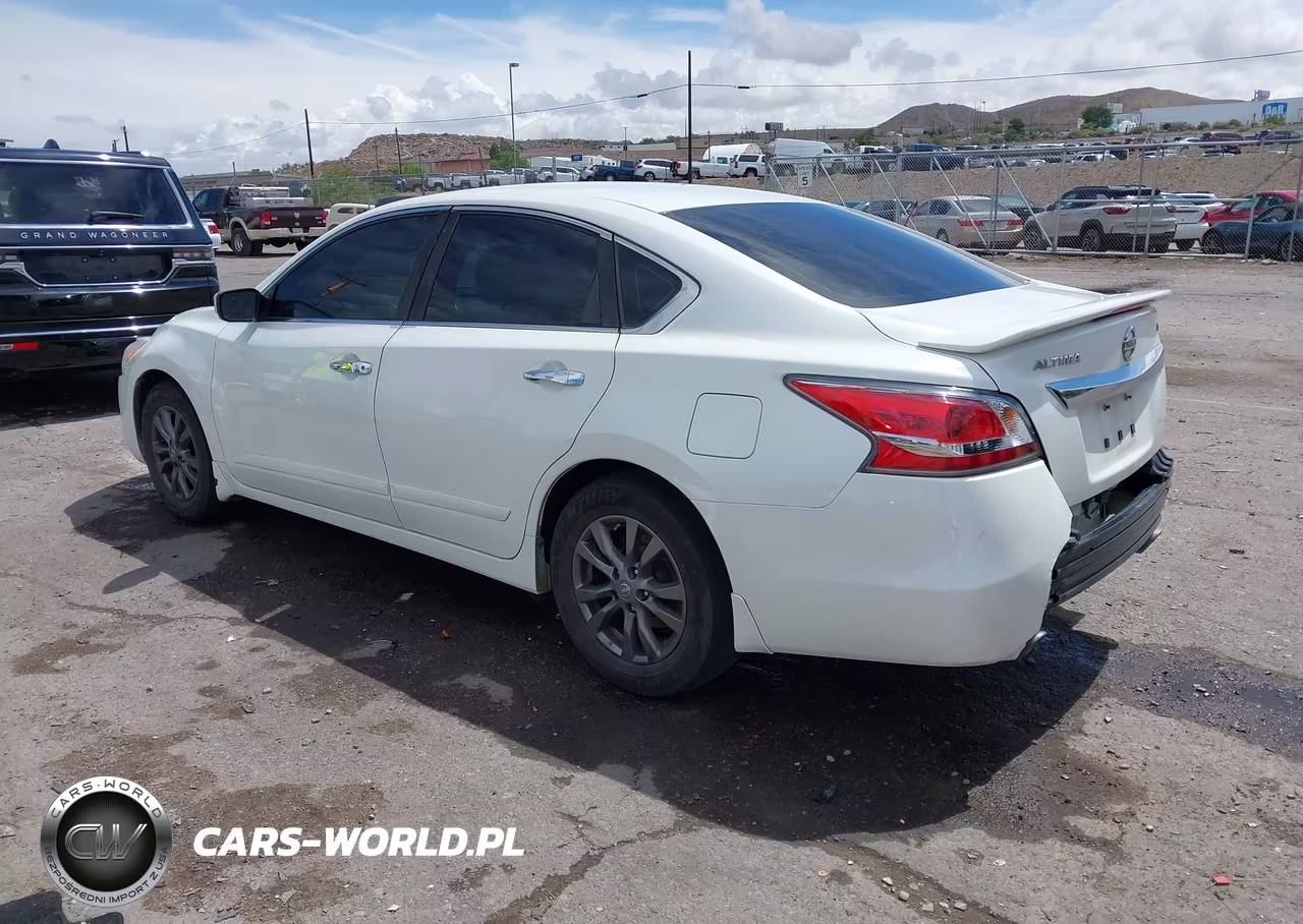 2015 Nissan Altima 2.5 S VIN:1N4AL3AP3FC448819 - 3