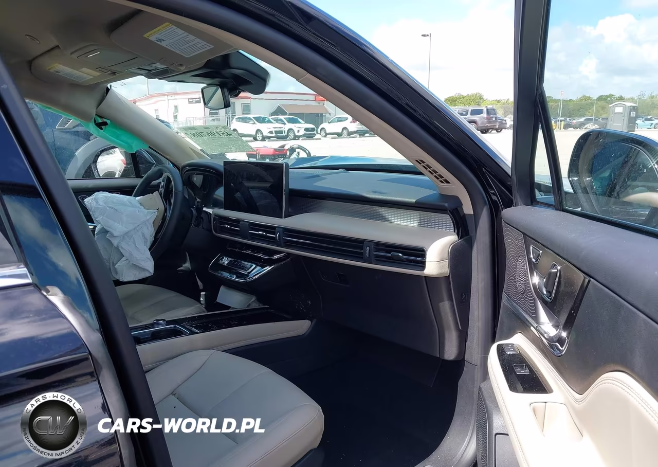 2026 Lincoln Corsair Premiere VIN:5LMCJ1CA6TUL00863 - 5