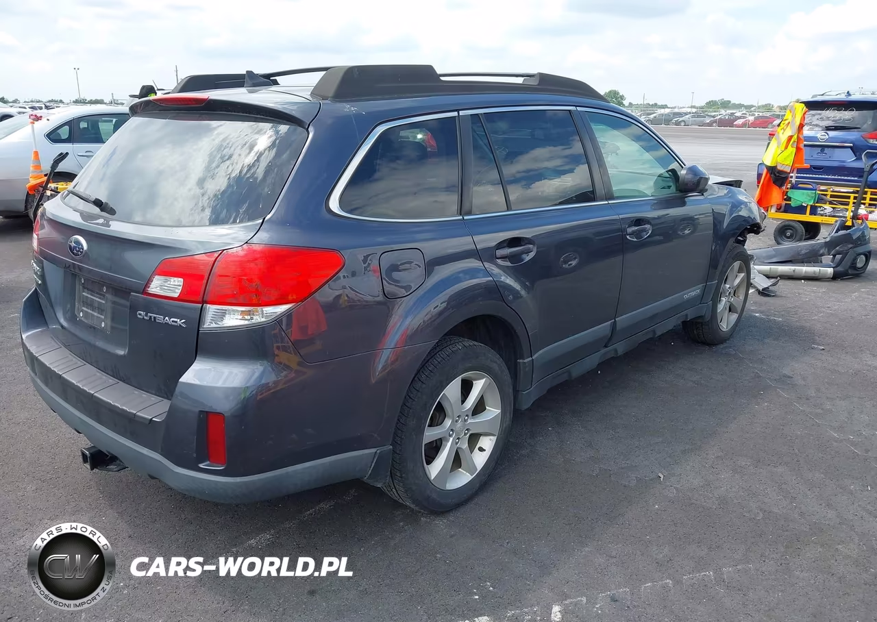 2013 Subaru Outback 2.5I Limited VIN:4S4BRCKC5D3301581 - 4