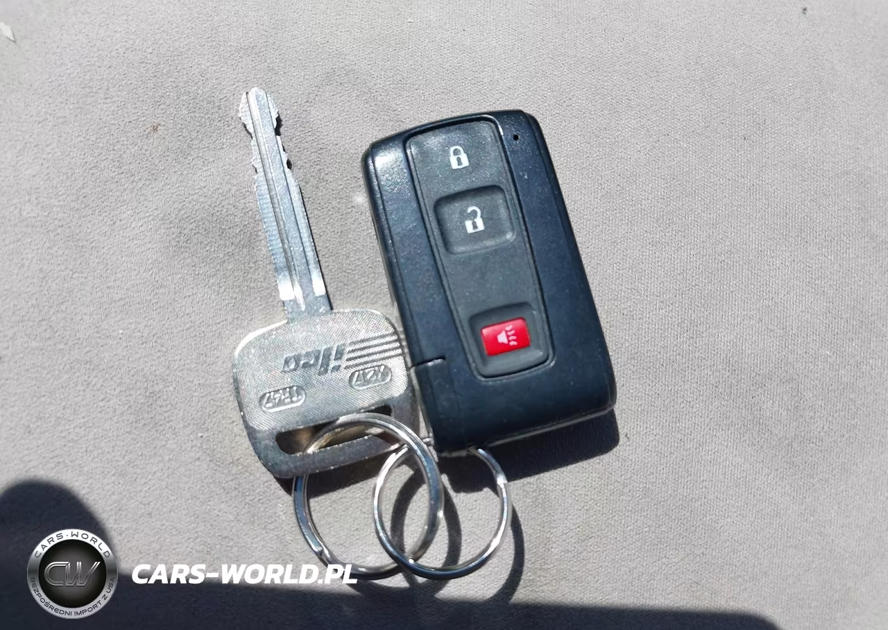 2004 Toyota Prius VIN:JTDKB20U740063099 - 11