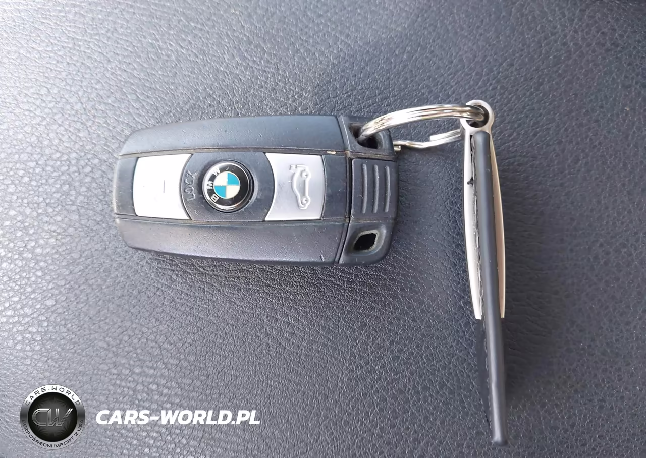 2014 BMW X1 xDrive28I VIN:WBAVL1C54EVR94735 - 11