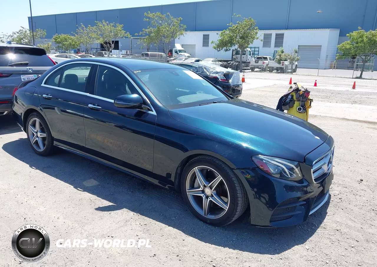2017 Mercedes-Benz E 300 – zdjęcie 1 z 17