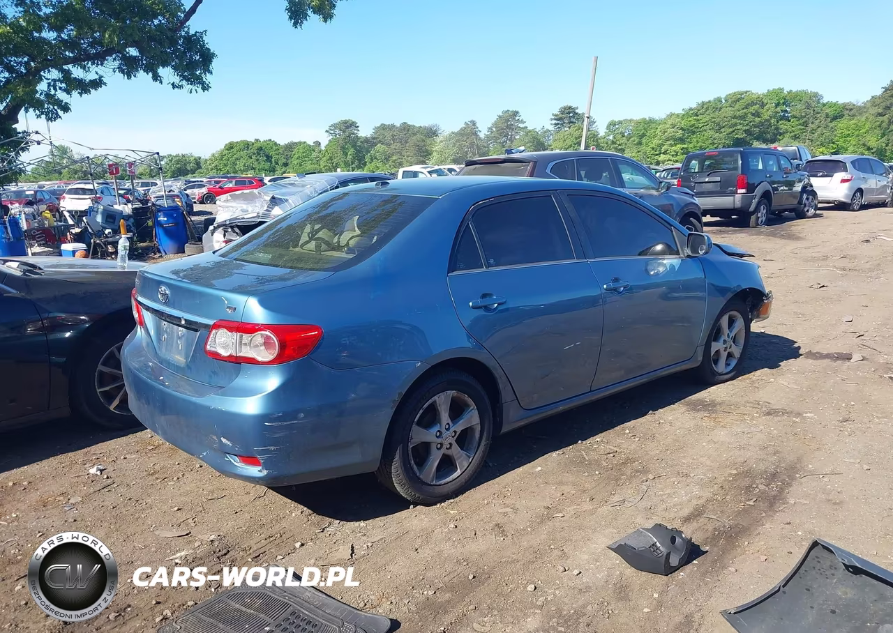 2013 Toyota Corolla Le VIN:5YFBU4EE6DP121281 - 4