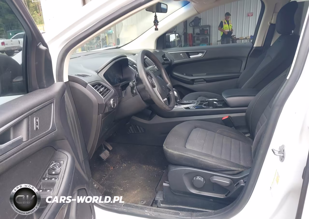 2018 Ford Edge Se VIN:2FMPK3G9XJBC18361 - 5