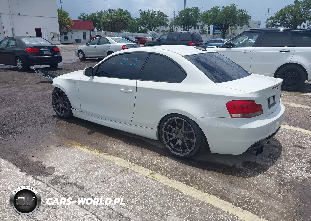 2011 BMW 135I VIN:WBAUC9C50BVM09655 - 3