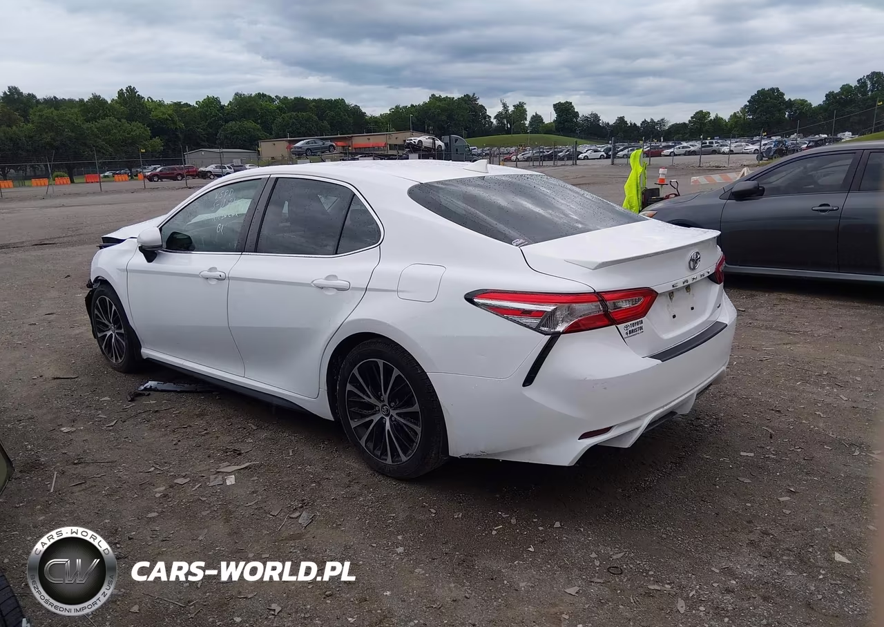 2020 Toyota Camry Se VIN:4T1G11AK5LU899187 - 3