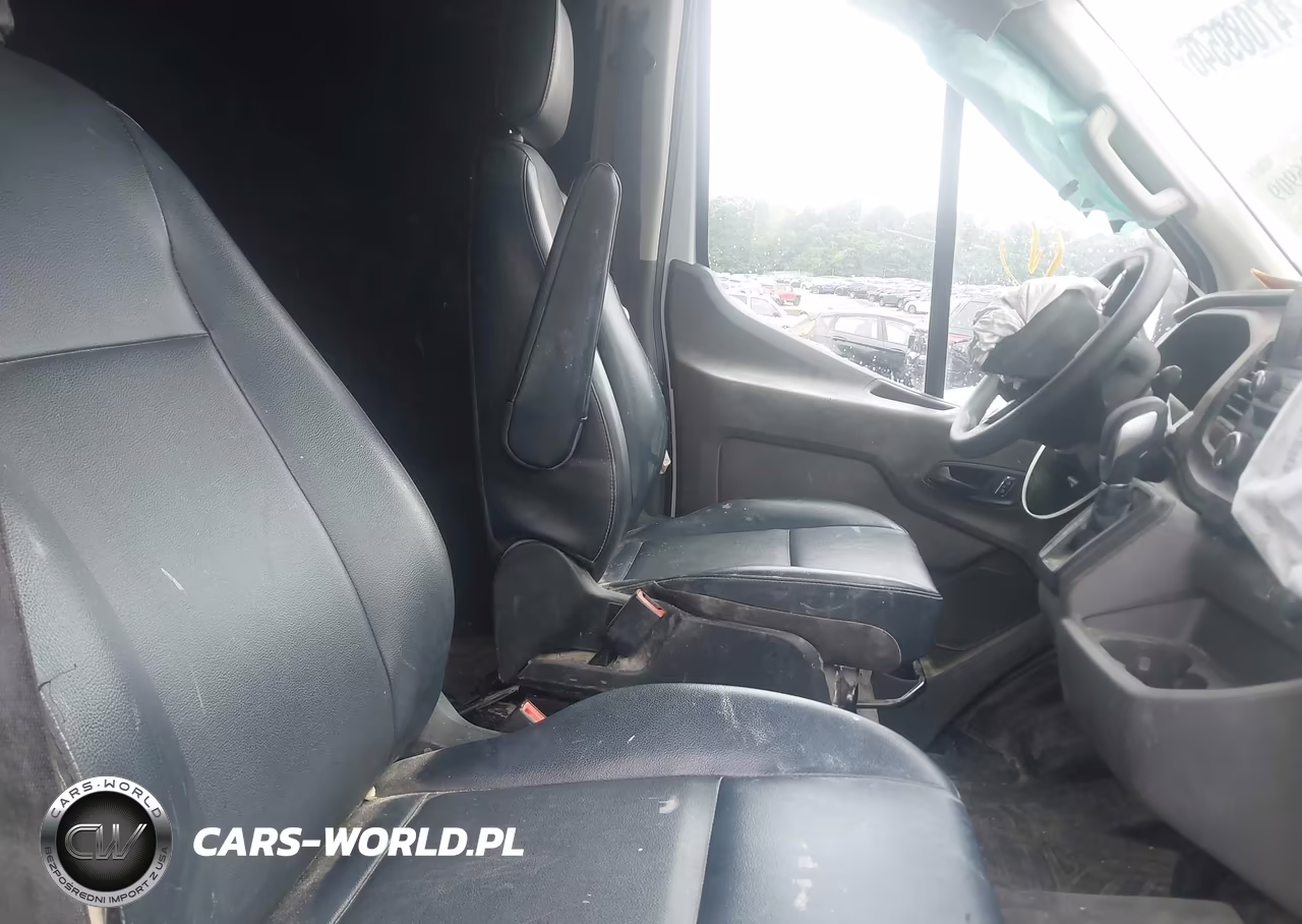 2024 Ford Transit-250 VIN:1FTBR1C88RKB58948 - 5