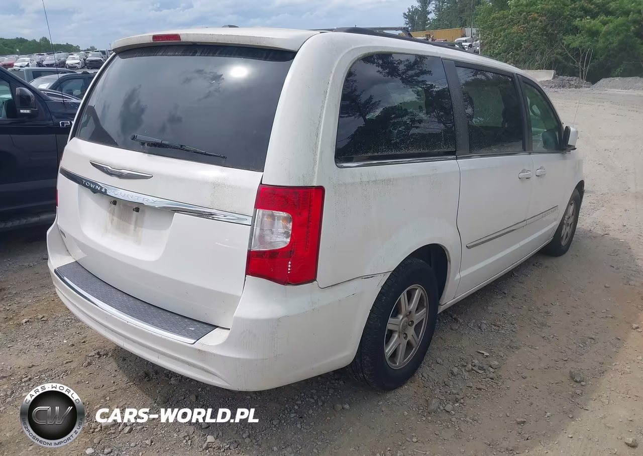 2013 Chrysler Town & Country Touring VIN:2C4RC1BG7DR657906 - 4