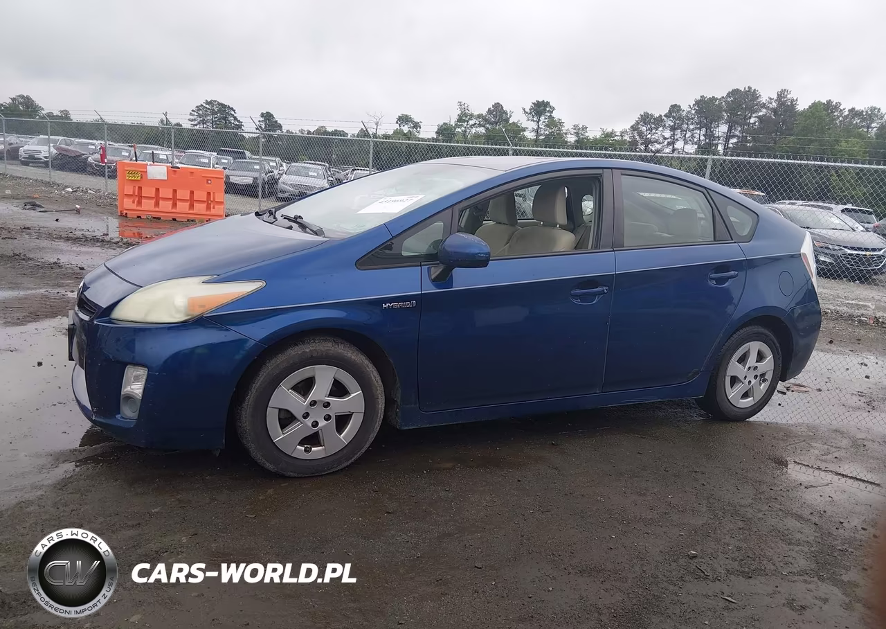 2011 Toyota Prius Two VIN:JTDKN3DU1B0289160 - 14