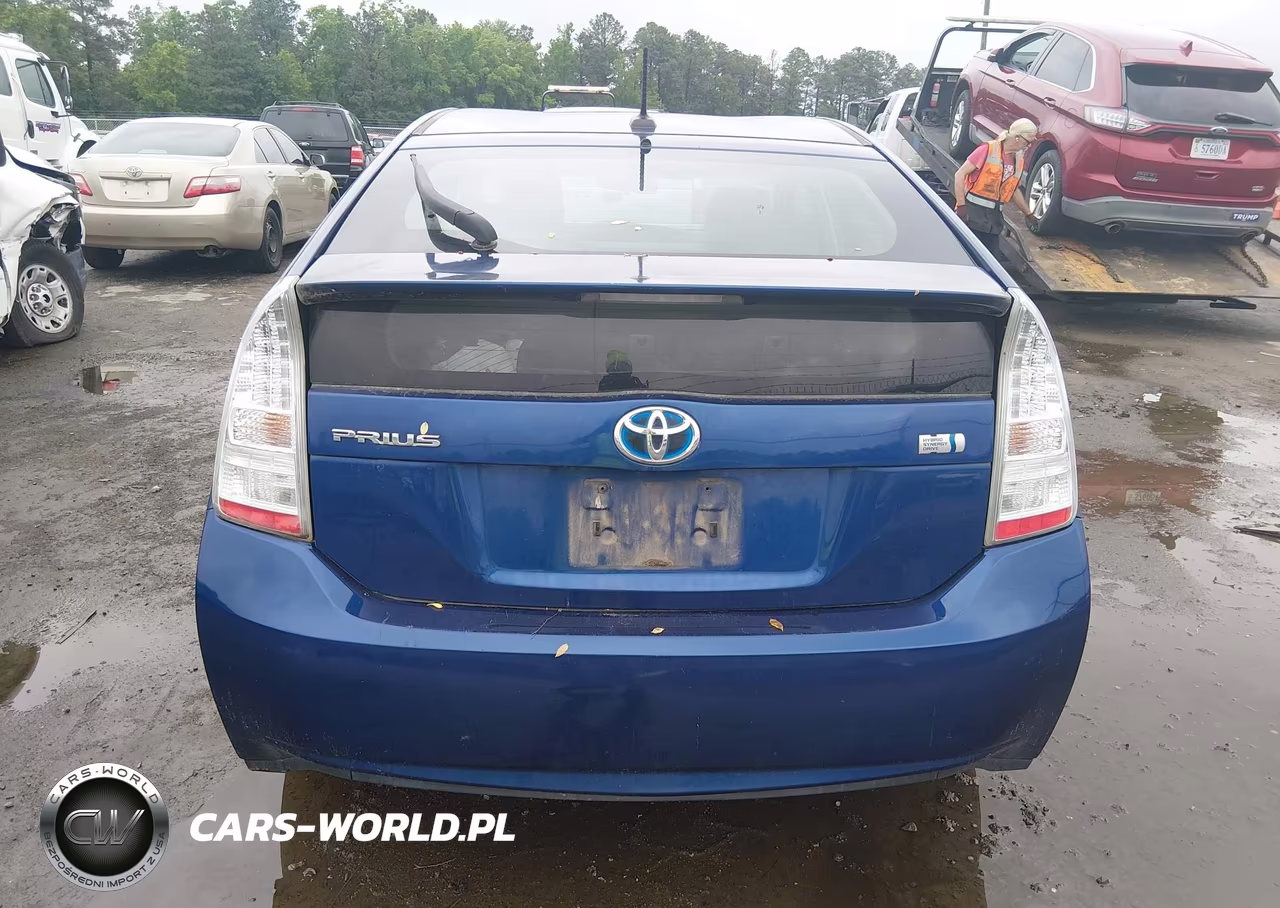 2011 Toyota Prius Two VIN:JTDKN3DU1B0289160 - 16