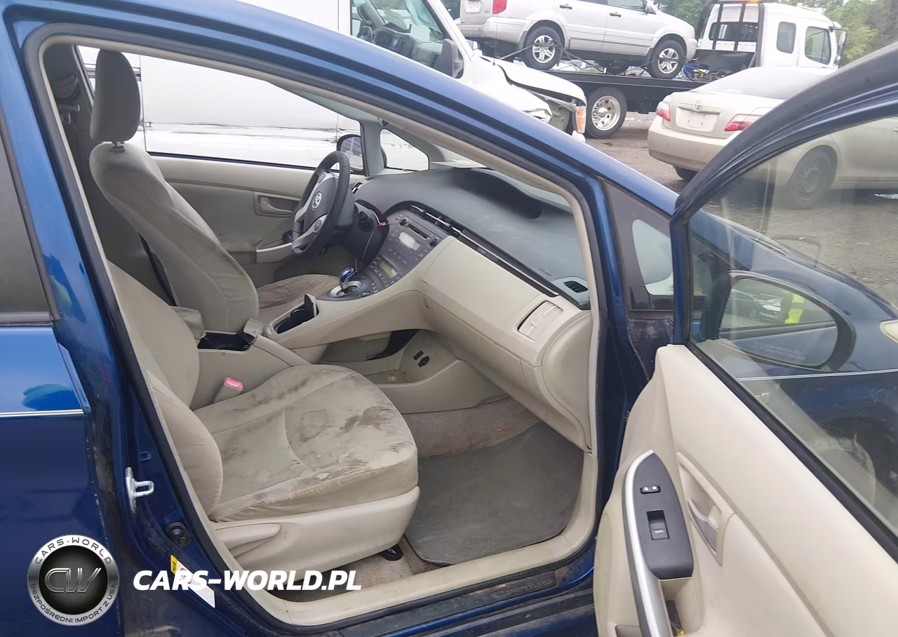 2011 Toyota Prius Two VIN:JTDKN3DU1B0289160 - 5