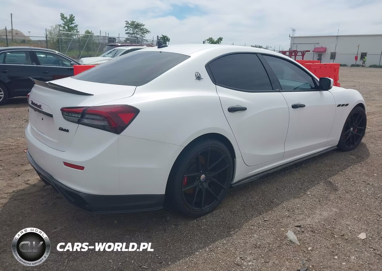2014 Maserati Ghibli S Q4 VIN:ZAM57RTA1E1085731 - 4