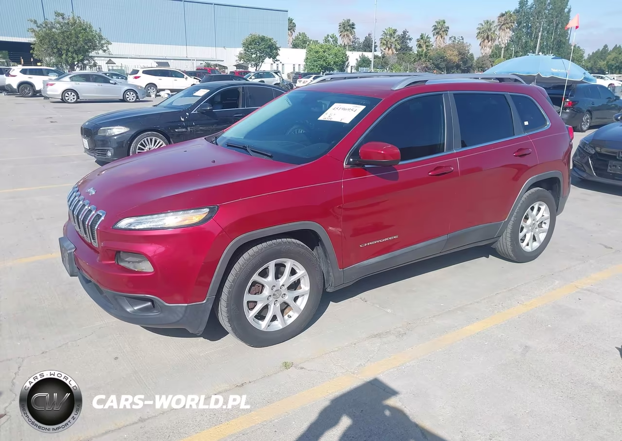 2015 Jeep Cherokee Latitude VIN:1C4PJLCB1FW690566 - 2
