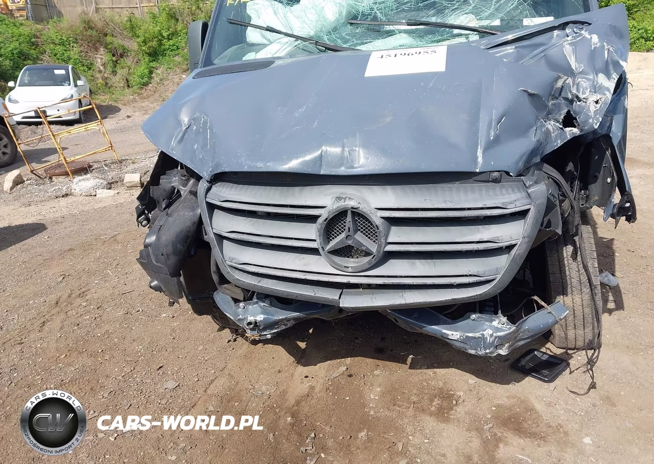 2019 Mercedes-Benz Sprinter 2500 High Roof V6 VIN:WD4PF0CD2KP102606 - 11