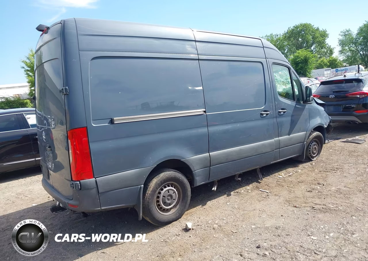 2019 Mercedes-Benz Sprinter 2500 High Roof V6 VIN:WD4PF0CD2KP102606 - 4