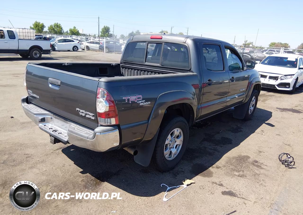 2009 Toyota Tacoma Prerunner V6 VIN:3TMJU62NX9M078655 - 4