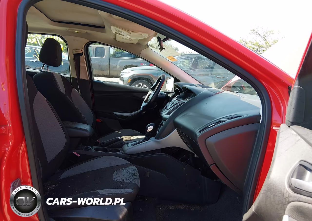2012 Ford Focus Se VIN:1FAHP3F29CL139030 - 5