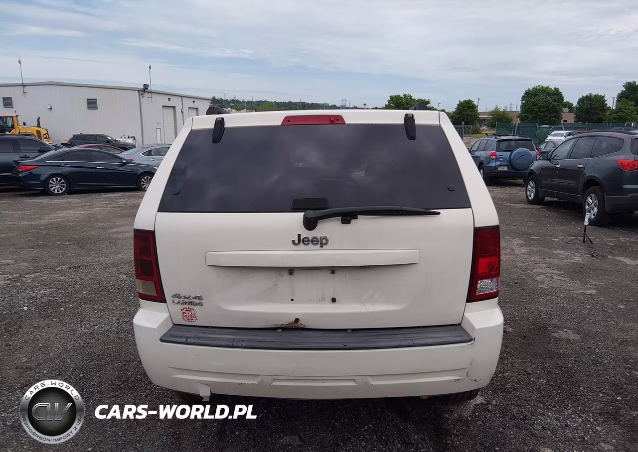 2010 Jeep Grand Cherokee Laredo VIN:1J4PR4GK7AC160731 - 17