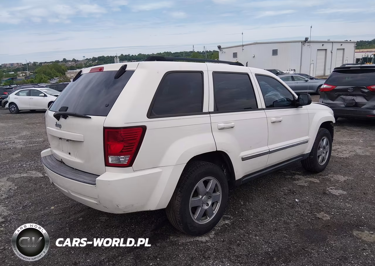2010 Jeep Grand Cherokee Laredo VIN:1J4PR4GK7AC160731 - 4