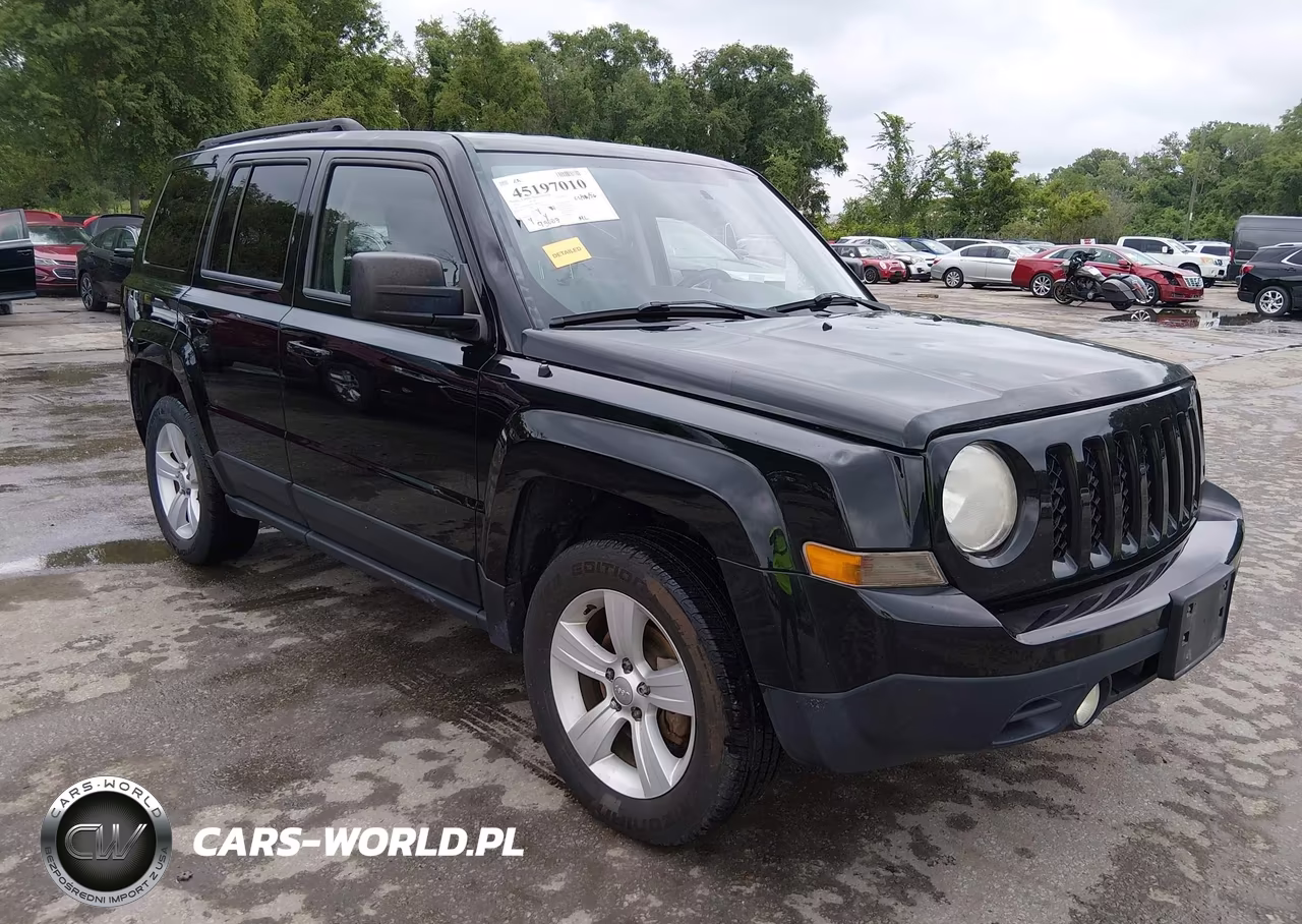 2014 Jeep Patriot Latitude – zdjęcie 1 z 18