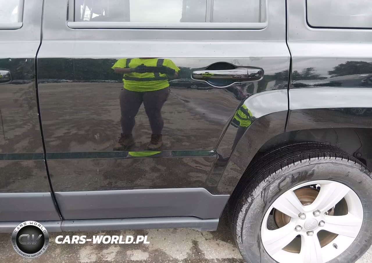 2014 Jeep Patriot Latitude VIN:1C4NJRFB8ED784430 - 17