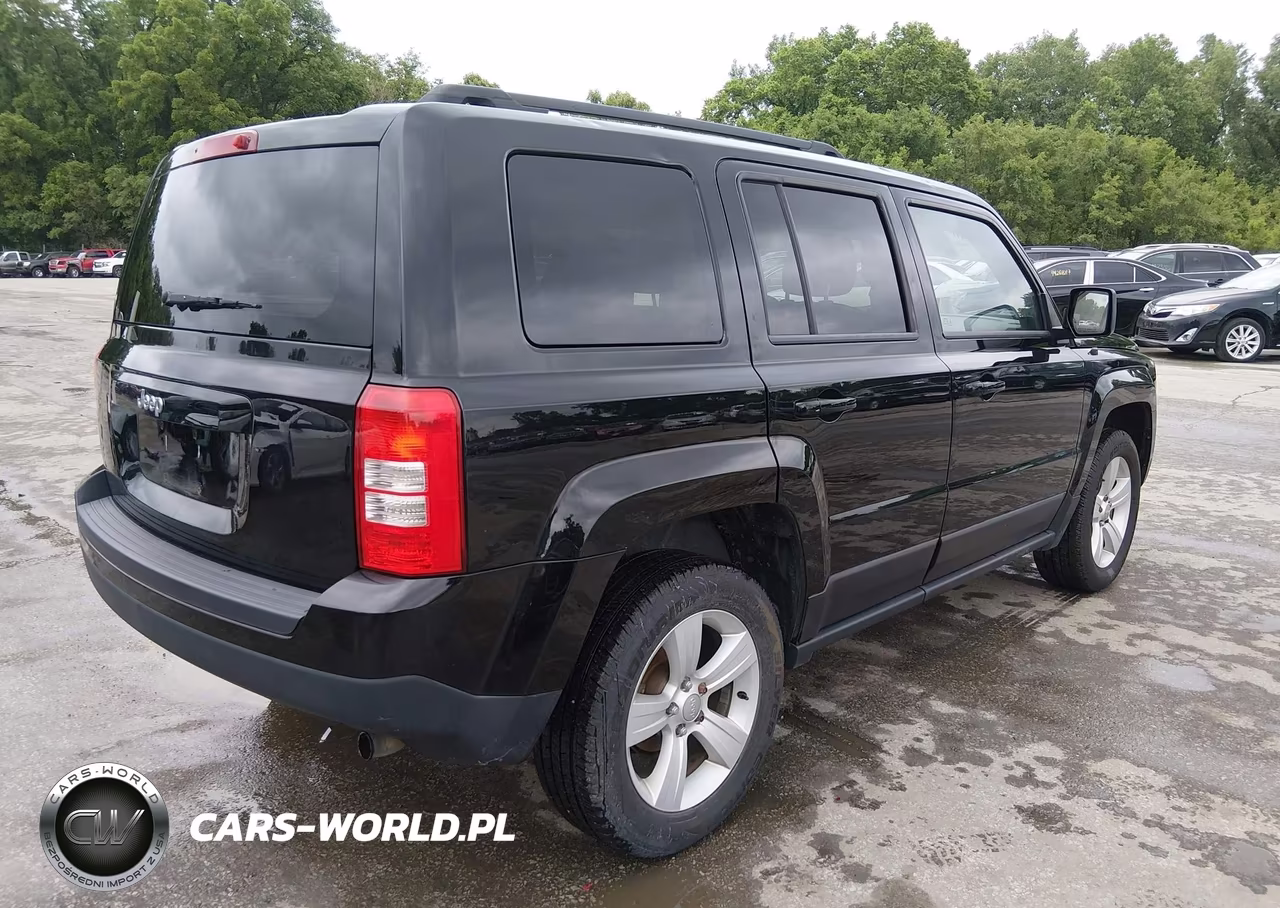 2014 Jeep Patriot Latitude VIN:1C4NJRFB8ED784430 - 4
