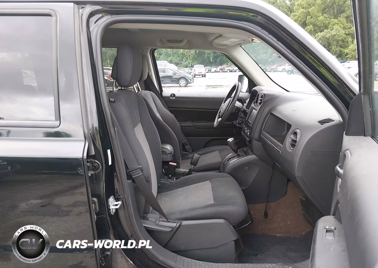 2014 Jeep Patriot Latitude VIN:1C4NJRFB8ED784430 - 5
