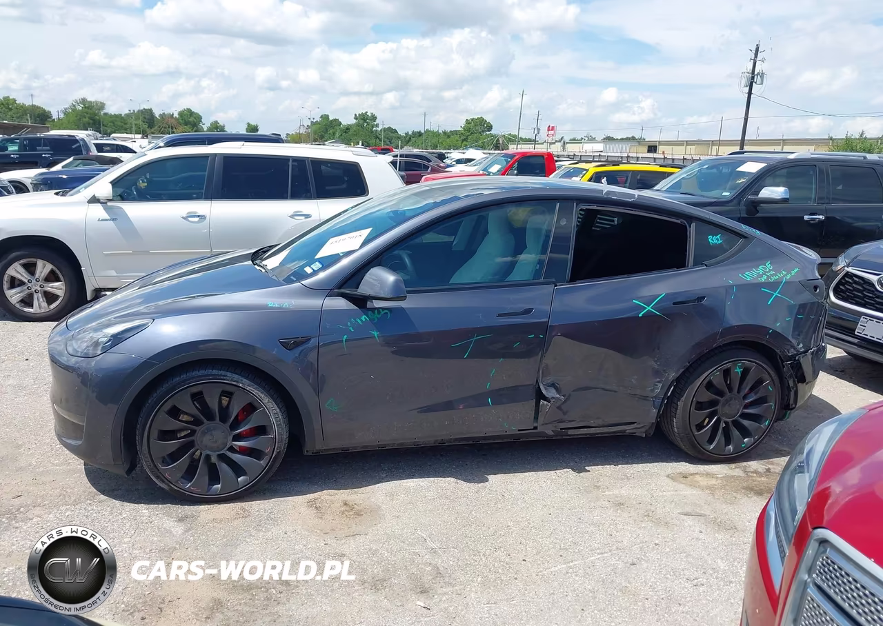 2023 Tesla Model Y Performance Dual Motor All-Wheel Drive VIN:7SAYGDEF4PF838761 - 15