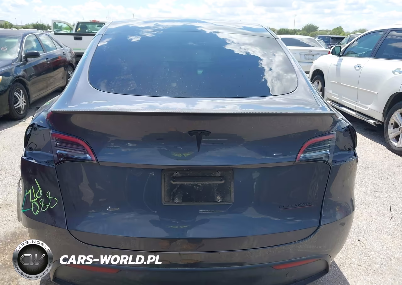 2023 Tesla Model Y Performance Dual Motor All-Wheel Drive VIN:7SAYGDEF4PF838761 - 17