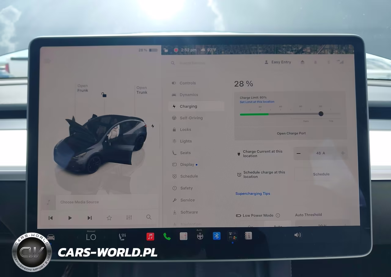 2023 Tesla Model Y Performance Dual Motor All-Wheel Drive VIN:7SAYGDEF4PF838761 - 18