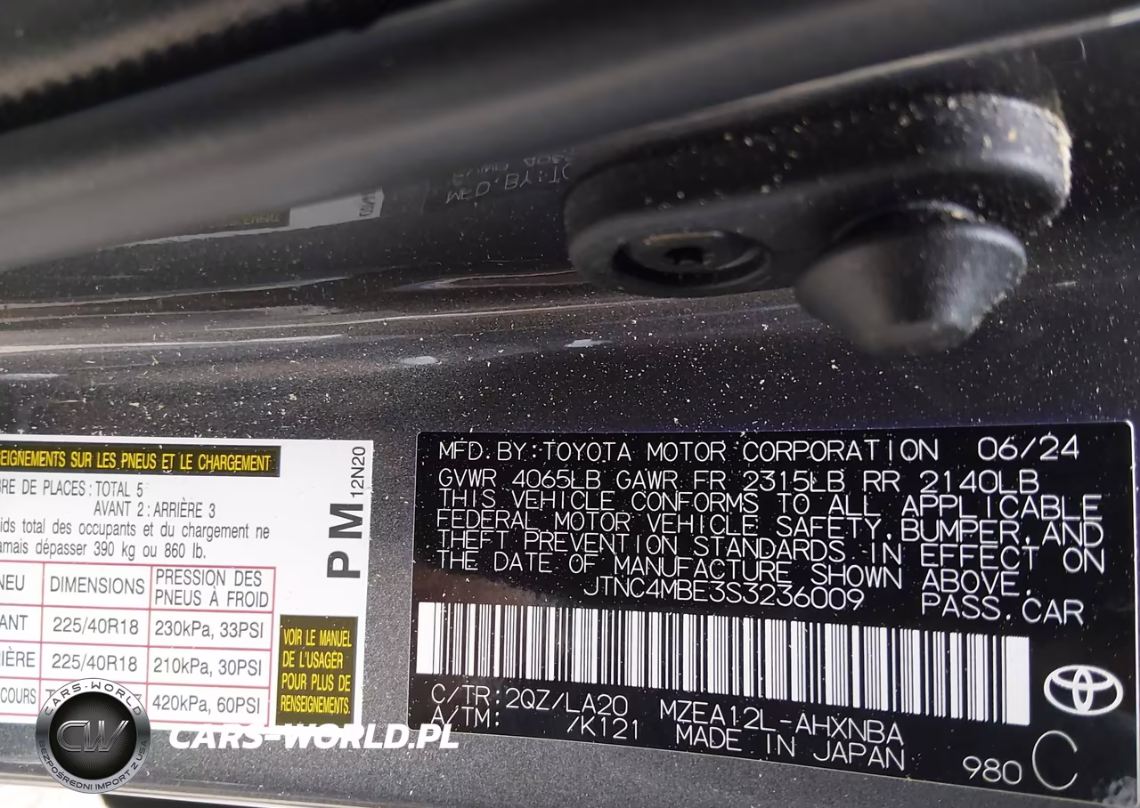 2025 Toyota Corolla Xse VIN:JTNC4MBE3S3236009 - 9