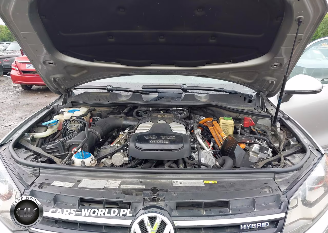 2012 Volkswagen Touareg Hybrid VIN:WVGEG9BP6CD009360 - 10