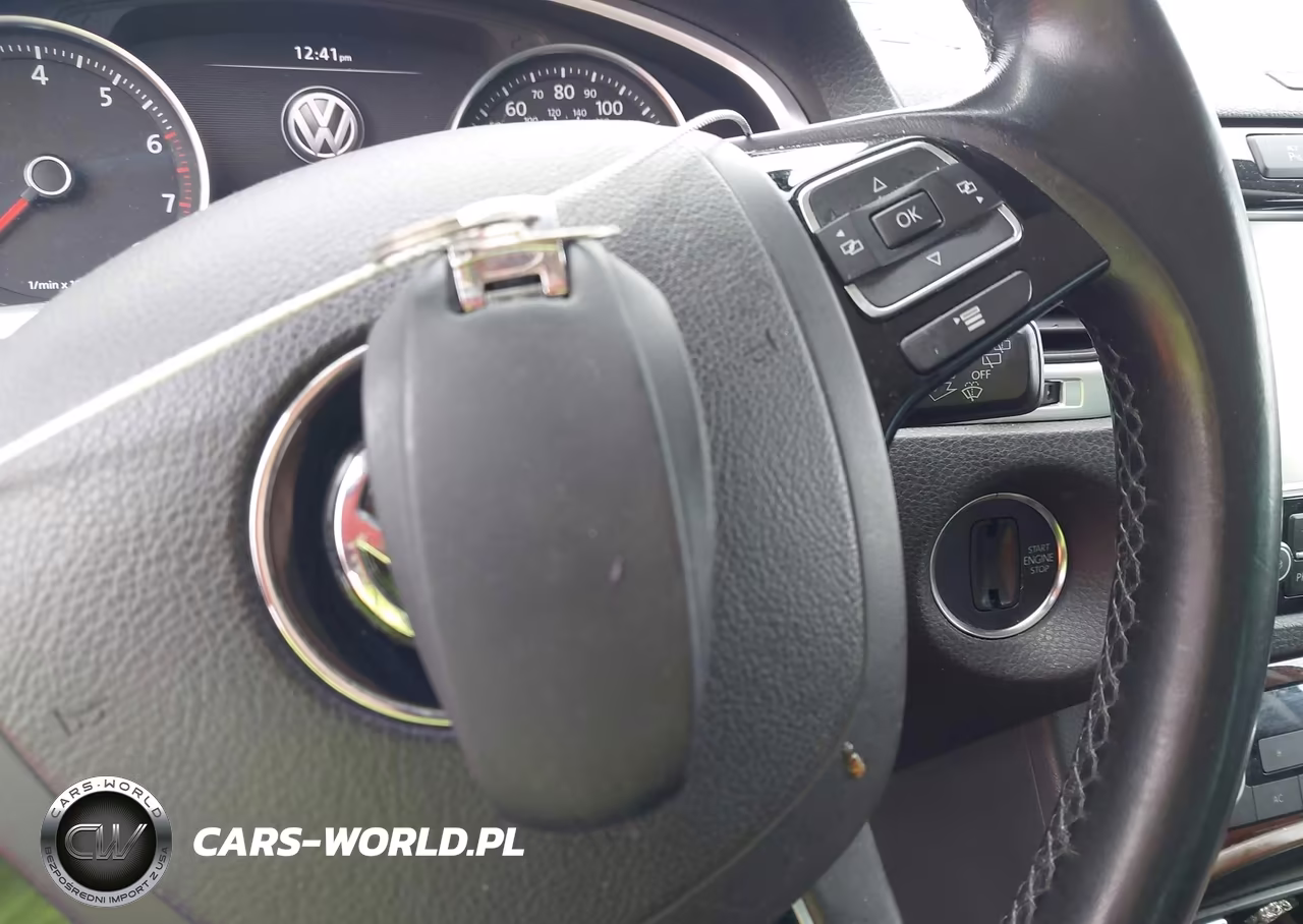 2012 Volkswagen Touareg Hybrid VIN:WVGEG9BP6CD009360 - 11