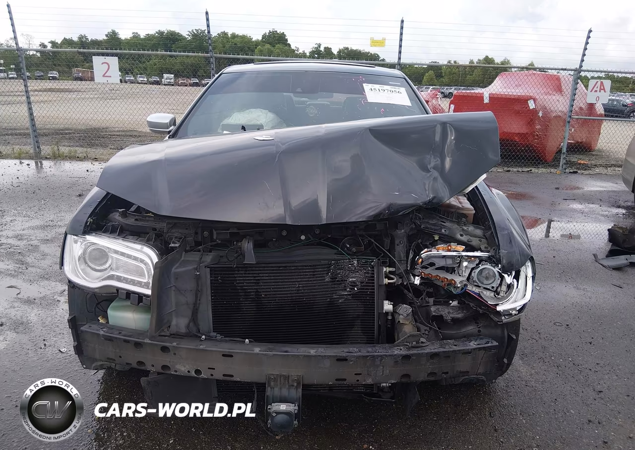 2015 Chrysler 300C Platinum VIN:2C3CCAPT3FH881957 - 12