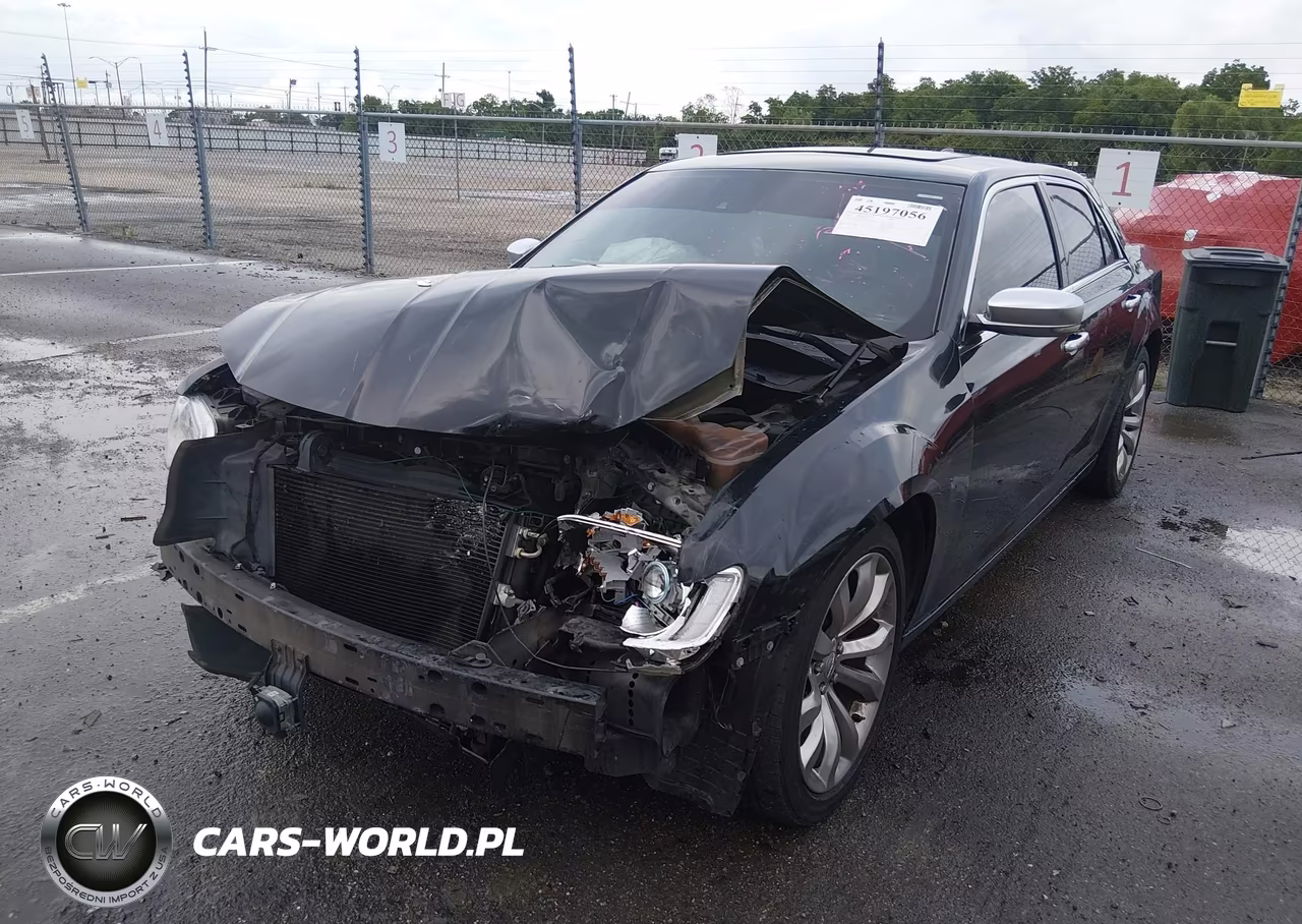 2015 Chrysler 300C Platinum VIN:2C3CCAPT3FH881957 - 2
