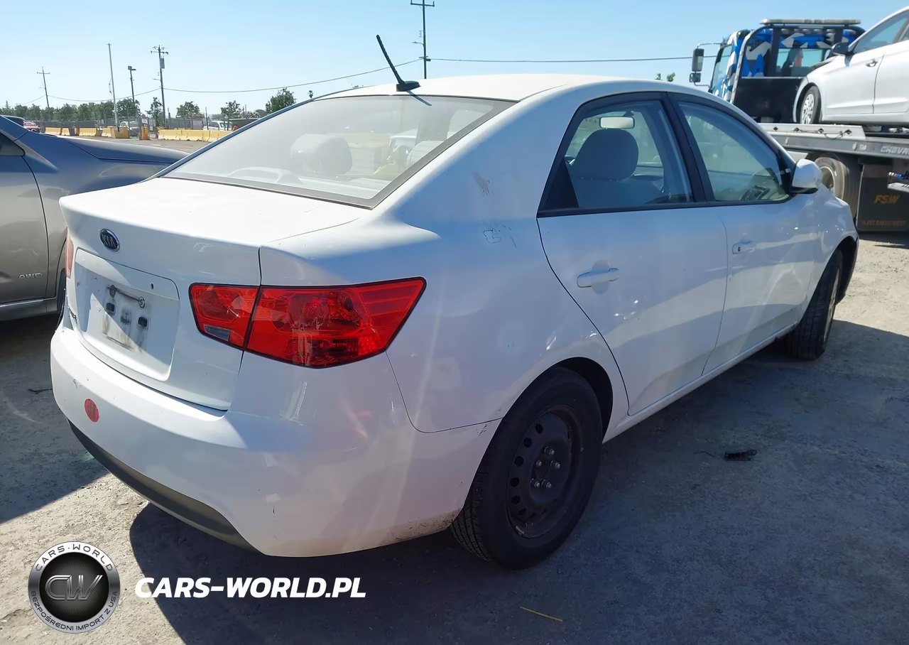 2010 Kia Forte Lx VIN:KNAFT4A23A5080503 - 4