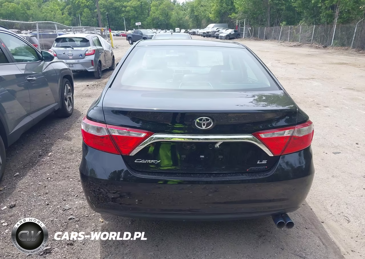 2017 Toyota Camry Le VIN:4T1BF1FK9HU278479 - 16