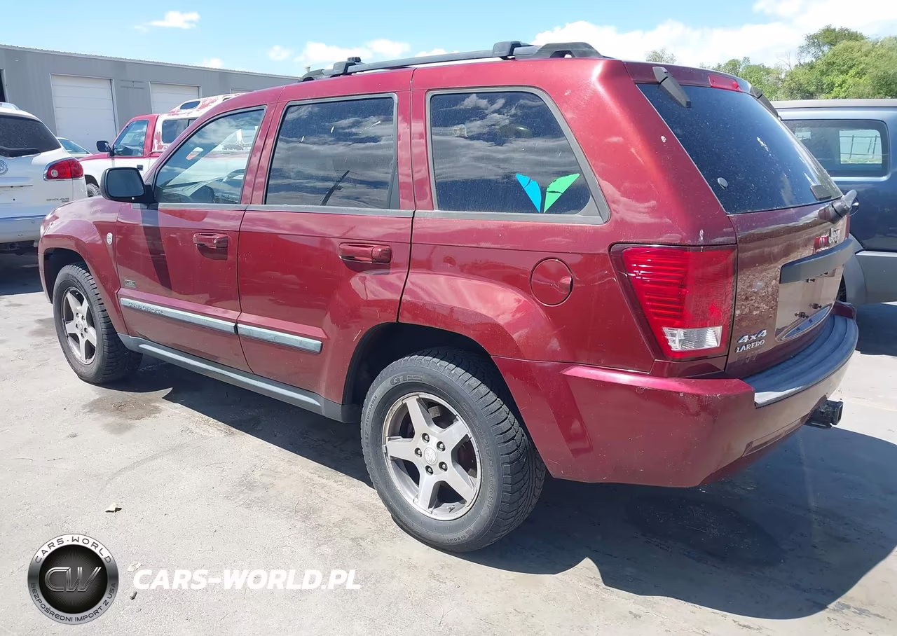 2007 Jeep Grand Cherokee Laredo VIN:1J8HR48PX7C619756 - 3