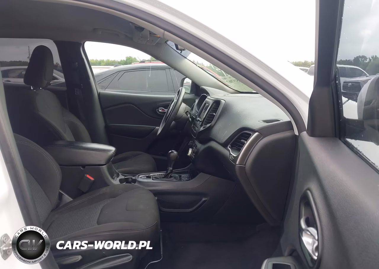 2019 Jeep Cherokee Latitude Fwd VIN:1C4PJLCB3KD178457 - 5
