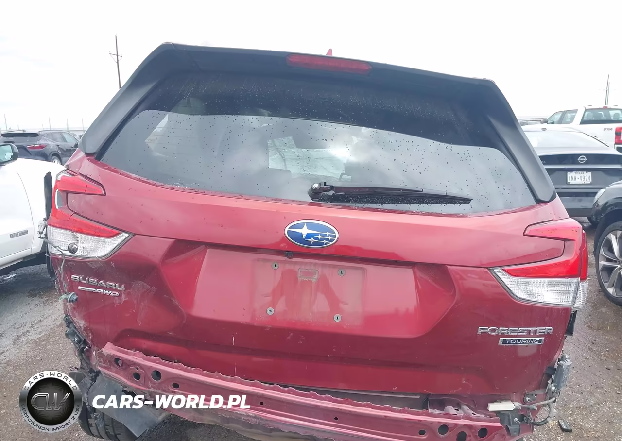 2022 Subaru Forester Touring VIN:JF2SKARC3NH506289 - 17