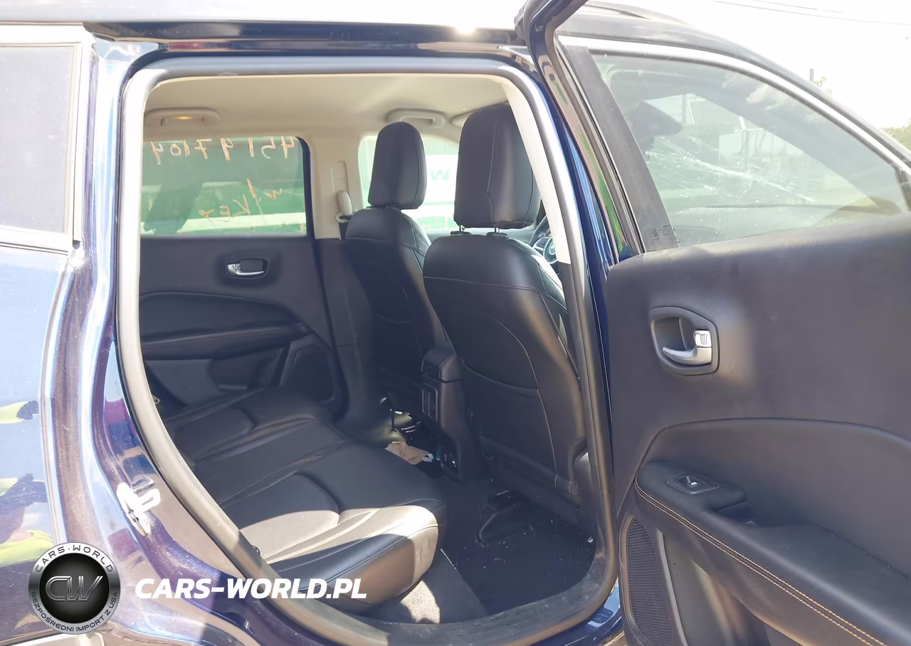 2018 Jeep Compass Limited 4X4 VIN:3C4NJDCB4JT249994 - 8