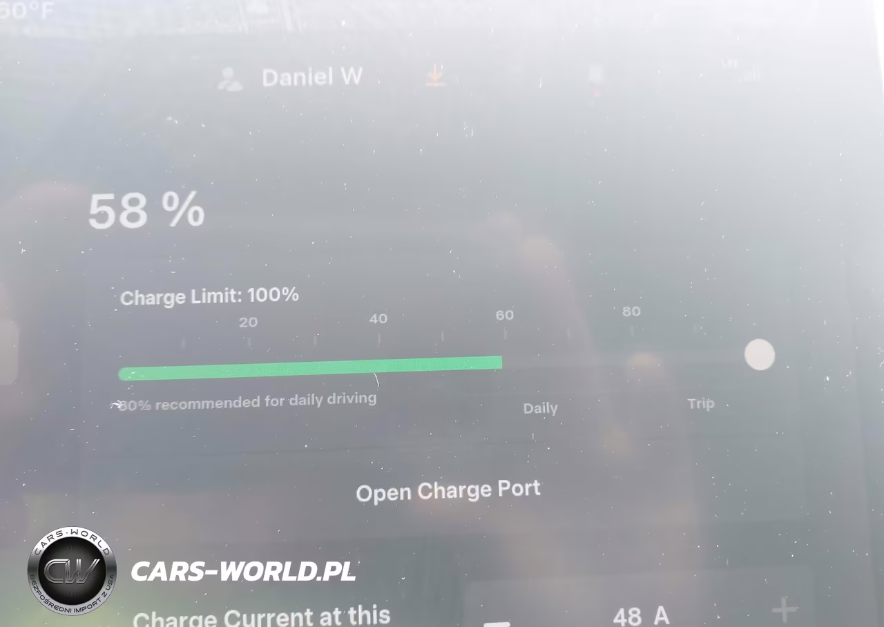 2020 Tesla Model Y Long Range Dual Motor All-Wheel Drive-Performance Dual Motor All-Wheel Drive VIN:5YJYGDEF6LF002229 - 18