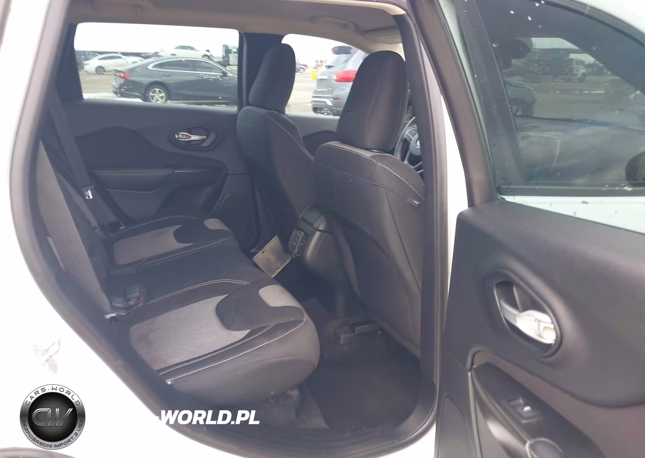 2014 Jeep Cherokee Sport VIN:1C4PJLAB2EW194144 - 8