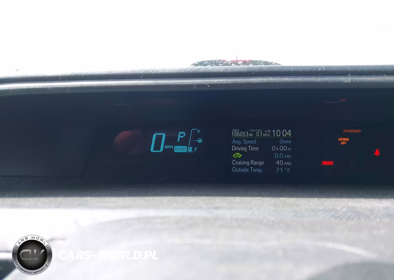 2014 Toyota Prius C Three VIN:JTDKDTB3XE1074985 - 7