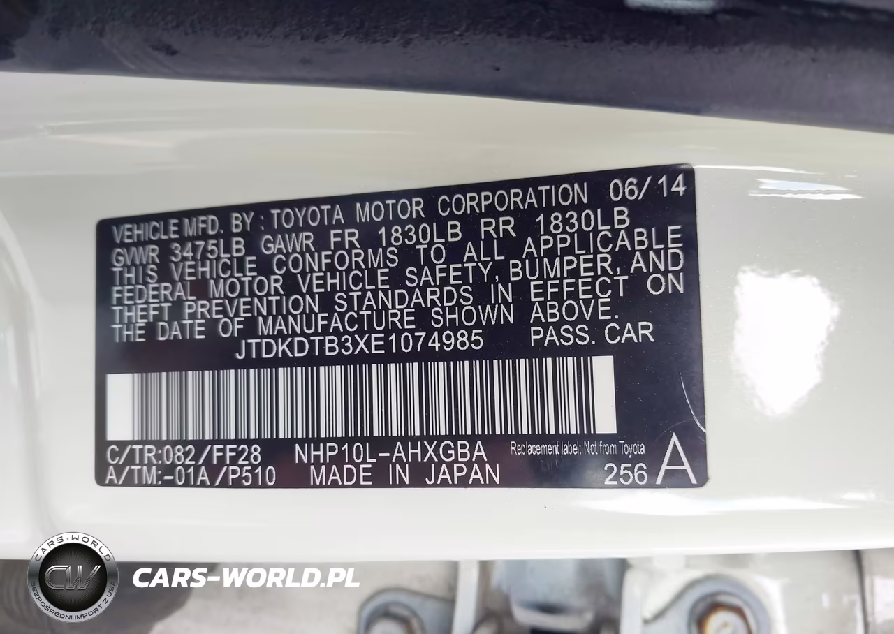 2014 Toyota Prius C Three VIN:JTDKDTB3XE1074985 - 9