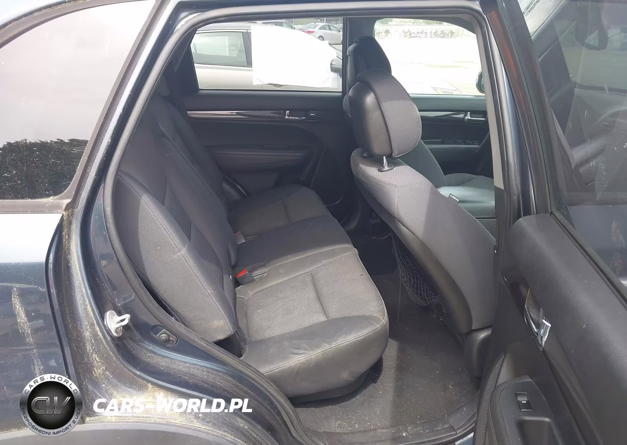 2011 Kia Sorento Lx VIN:5XYKTDA19BG130368 - 8
