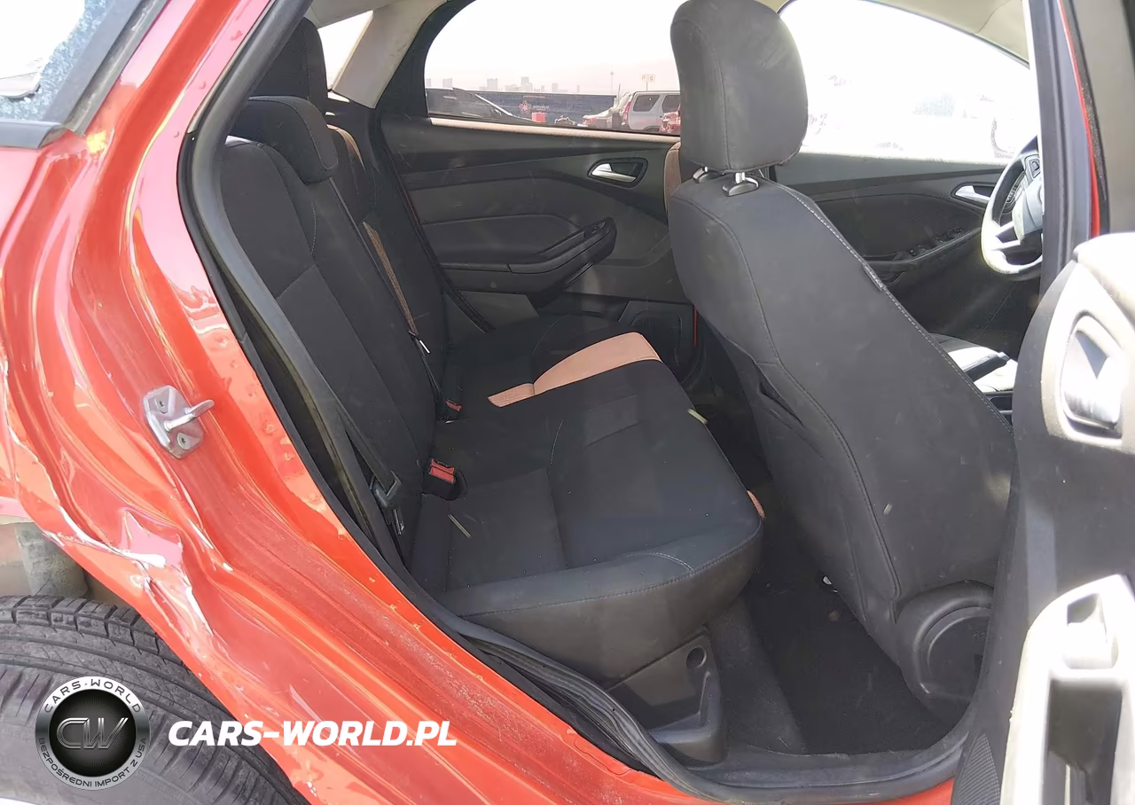 2016 Ford Focus Se VIN:1FADP3F25GL272565 - 8
