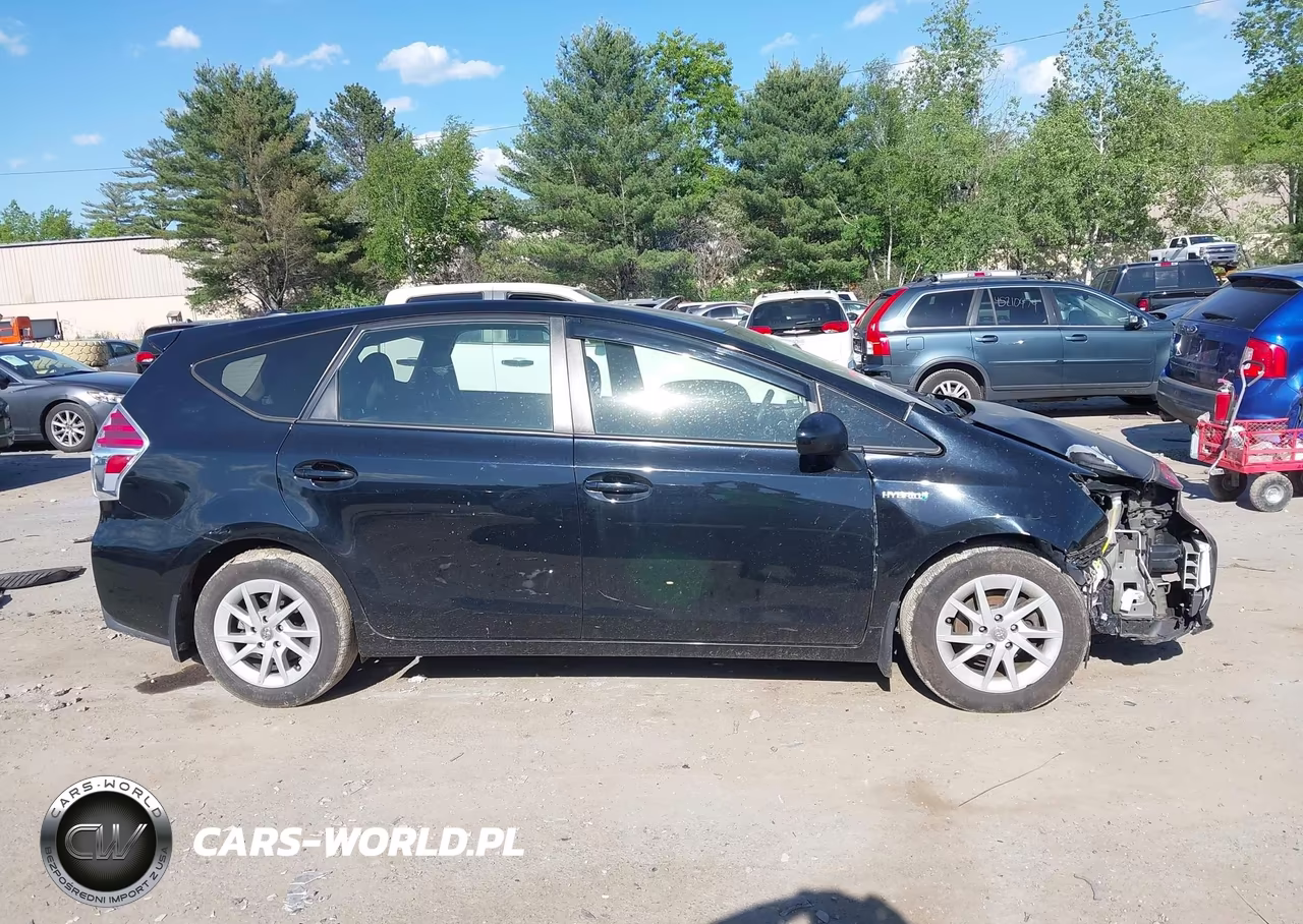 2017 Toyota Prius V Three VIN:JTDZN3EU6HJ068976 - 14